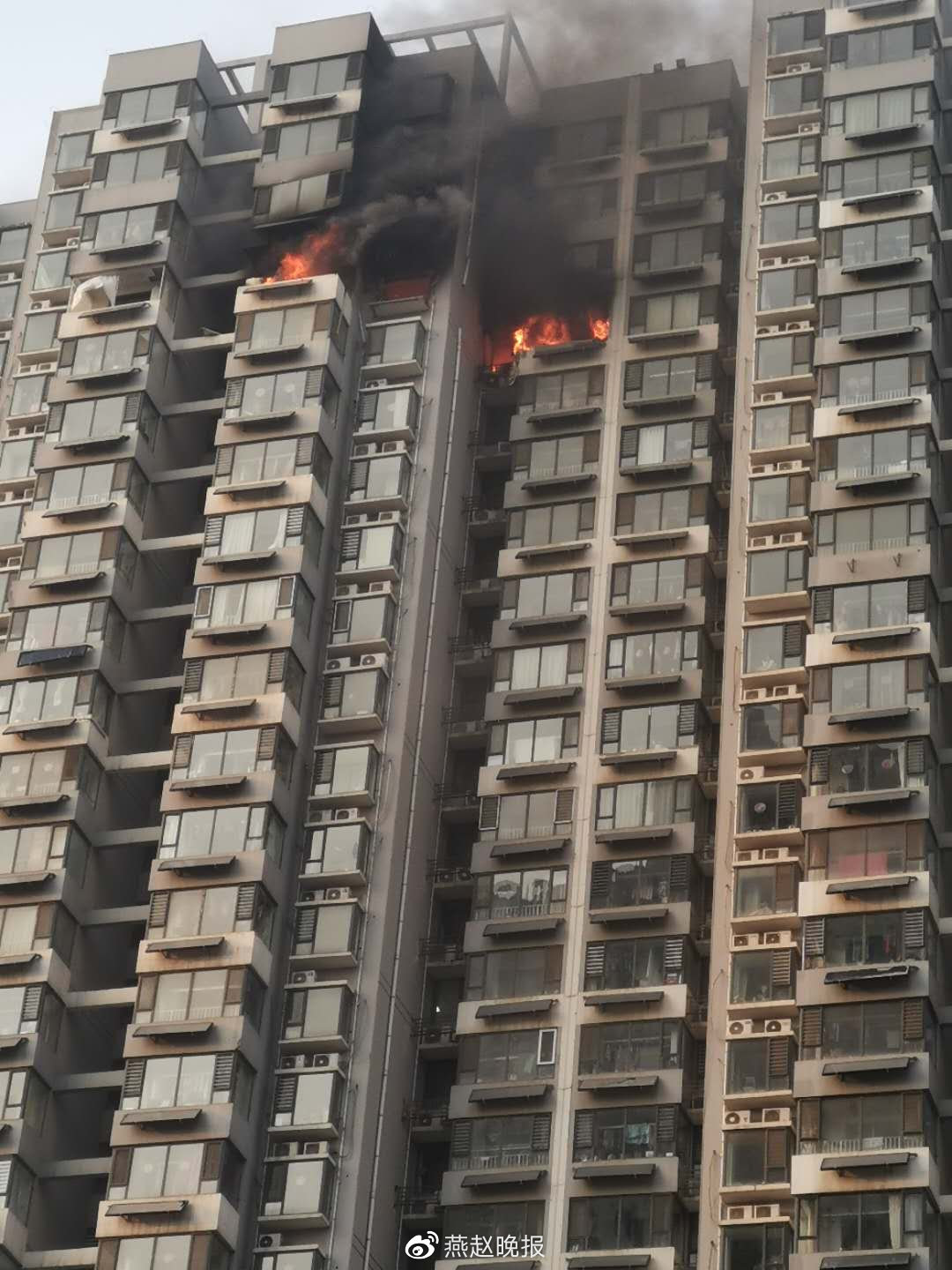 情況通報(bào)！邯鄲市一小區(qū)疑似天然氣燃爆，造成2人受傷