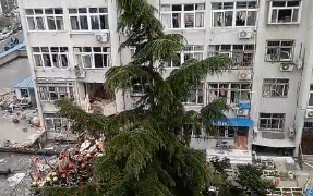 突發(fā)！青島一居民樓發(fā)生爆燃！已造1人死亡，7人受傷！3公里外有震感…