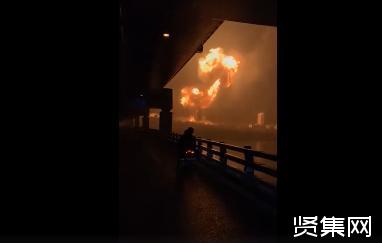 大連氣罐車爆炸:西崗區(qū)2臺(tái)10噸液化天然氣罐車為出租車充氣時(shí)泄漏發(fā)生爆炸起火 大連氣罐車爆炸:西崗區(qū)2臺(tái)10噸液化天然氣罐車為出租車充氣時(shí)泄漏發(fā)生爆炸起火